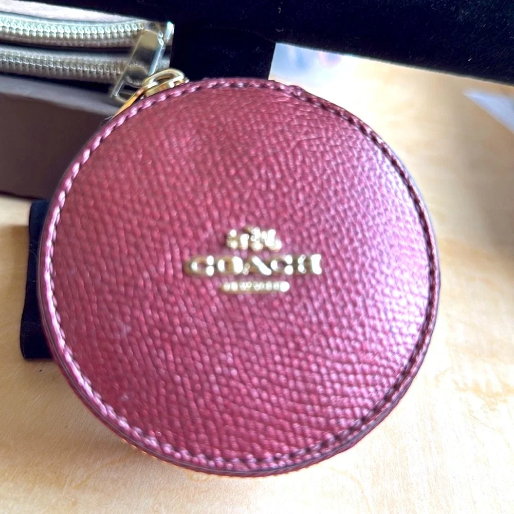 Coach zip‎
